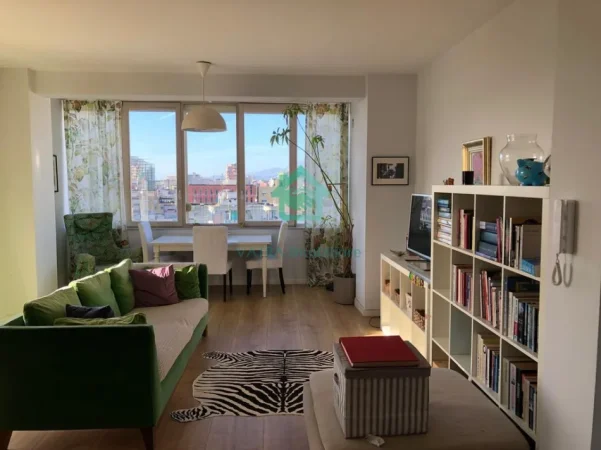Tirane, jepet me qera apartament 1+1 , 81 m² 900 € 