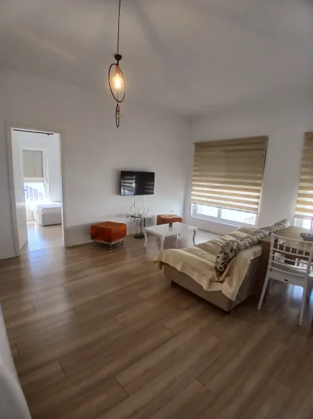 Tirane, Liste me oferta apartament 2+1+Ballkon Kati 4, 76 m² 
