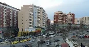 Tirane, jepet me qera ambjent biznesi Kati 0, 250 m² 7.500 € 