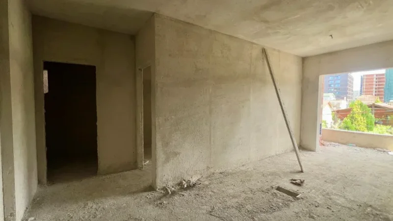 SHITET: 1+1 +1 Garderobe 📍Ish Fusha e Aviacionit(Perballe Shk. Dhori Leka) -1500€/m²🔥 - 130,000€ - Sp.84m² || Pagese me keste✨️