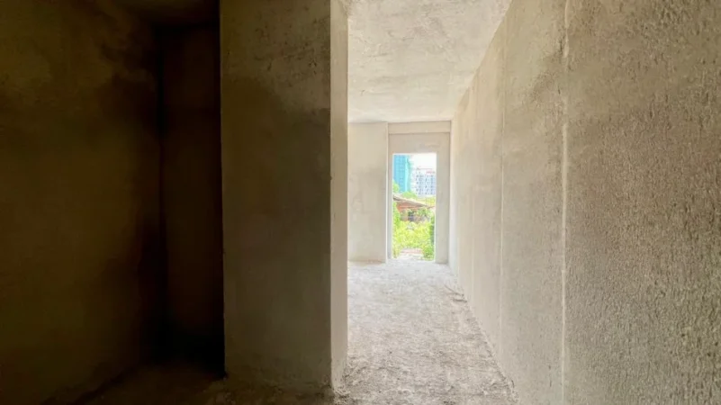 SHITET: 1+1 +1 Garderobe 📍Ish Fusha e Aviacionit(Perballe Shk. Dhori Leka) -1500€/m²🔥 - 130,000€ - Sp.84m² || Pagese me keste✨️