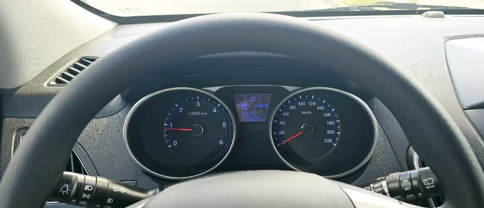Tirane, shitet Hyndai Tucson Nafte, automatik Kondicioner 135.000 km 9.300 €