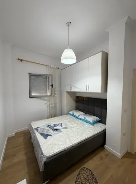 Tirane, jepet me qera apartament 1+1 Kati 1, 50 m² 400 € 