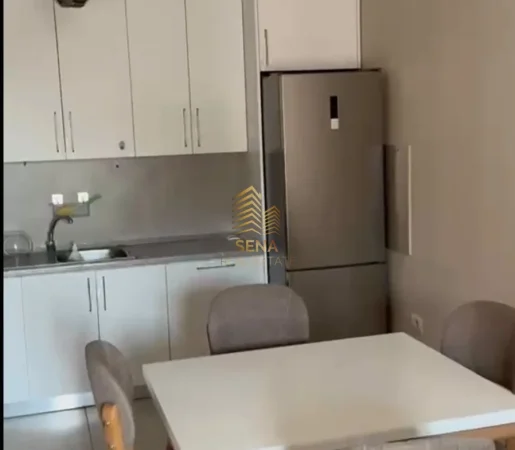 Tirane, jepet me qera apartament 2+1+Ballkon Kati 5, 105 m² 650 € (Porcelan)