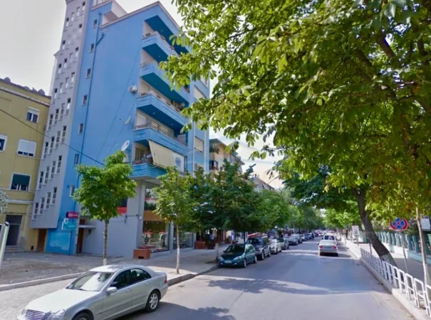 Tirane, jepet me qera garsonier 1+1 , 32 m² 350 € 