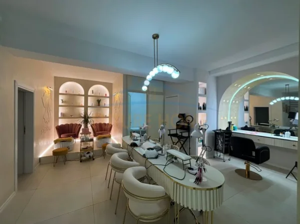 Tirane, shitet aktivitet biznesi Kati 0, 76 m² 