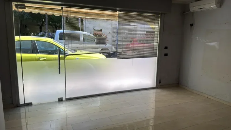 Tirane, jepet me qera dyqan Kati 0, 62 m² 600 € (Sheshit Wilson)