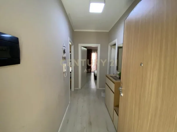 Tirane, jepet me qera apartament 1+1 Kati 2, 71 m² 620 € (green city)