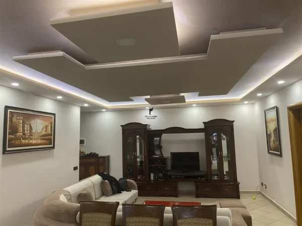 Tirane, shitet apartament 2+1 Kati 10, 95 m² 295.000 € (KOMUNA E PARISIT)