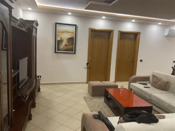 Tirane, shitet apartament 2+1 Kati 10, 95 m² 295.000 € (KOMUNA E PARISIT)