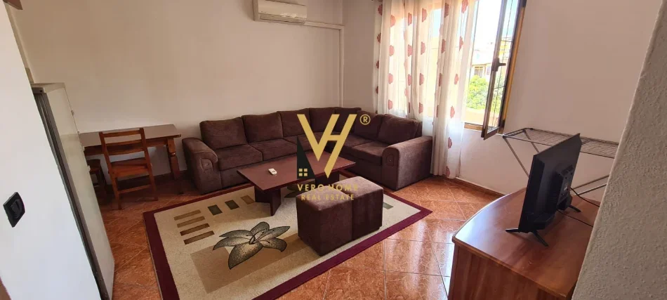 Tirane, jepet me qera apartament 1+1+Ballkon Kati 2, 60 m² 520 € (VILA GOLD)