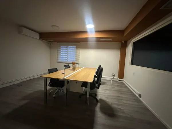 Tirane, jepet me qera ambjent biznesi Kati 1, 200 m² 3.498 € (Rruga Sami Frasheri)