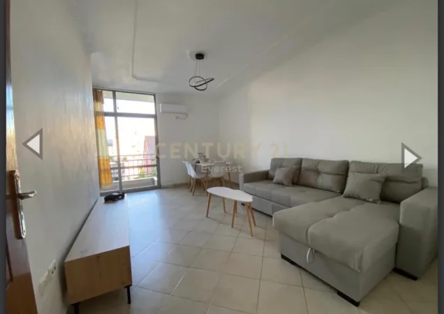 Tirane, jepet me qera apartament 2+1 Kati 3, 94 m² 500 € 