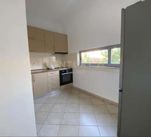 Tirane, jepet me qera apartament 2+1 Kati 3, 94 m² 500 € 