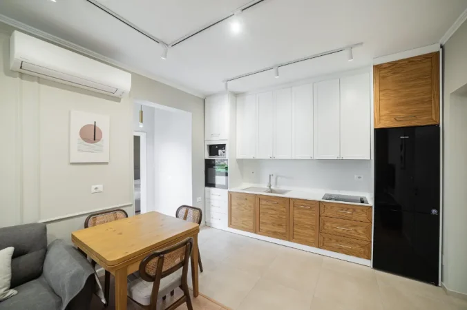 Tirane, shes apartament 2+1+Ballkon Kati 3, 220.000 € 