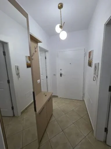 Tirane, jepet me qera apartament 1+1 Kati 4, 62 m² 650 € (gjykata)