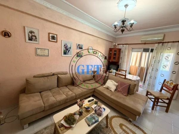 Durres, shitet apartament 2+1+Ballkon Kati 3, 87 m² 110.000 € (kryqi i kuq)