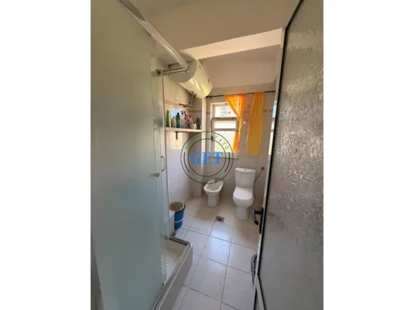 Durres, shitet apartament 2+1+Ballkon Kati 3, 87 m² 110.000 € (kryqi i kuq)