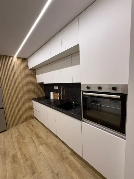 Tirane, jepet me qera garsonier Kati 1, 40 m² 550 € (Rruga e Kavajes)
