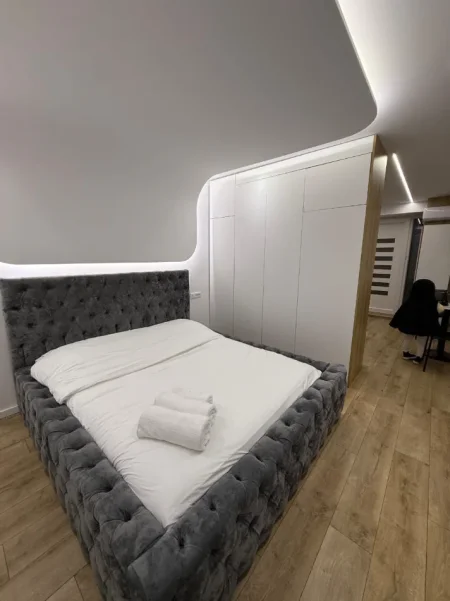 Tirane, jepet me qera garsonier Kati 1, 40 m² 550 € (Rruga e Kavajes)
