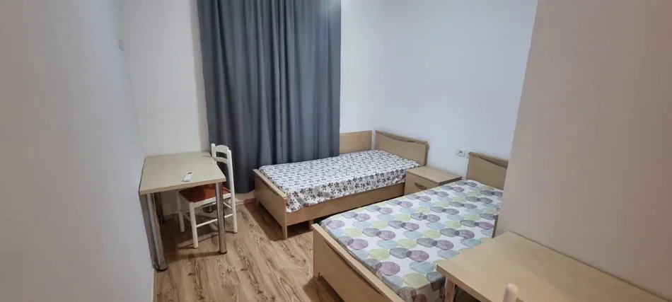 Tirane, jepet me qera Vile 3+1+Ballkon Kati 2, 100 m² 550 € (Sauk)
