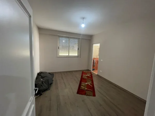 Durres, jepet me qera apartament 2+1+Aneks+Ballkon , 400 € 