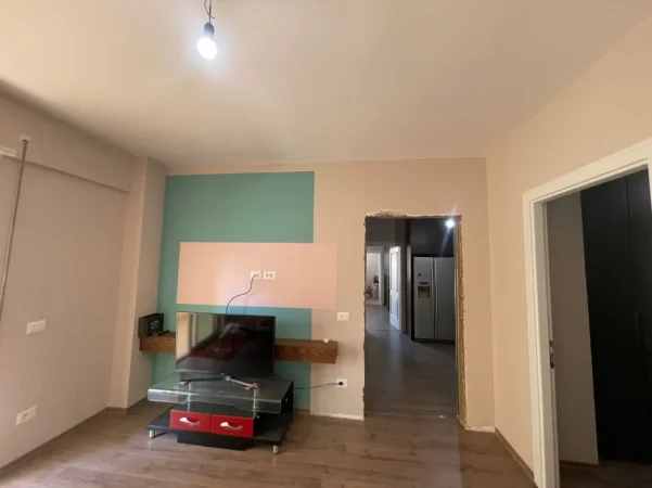 Durres, jepet me qera apartament 2+1+Aneks+Ballkon , 400 € 