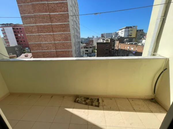 Durres, jepet me qera apartament 2+1+Aneks+Ballkon , 400 € 