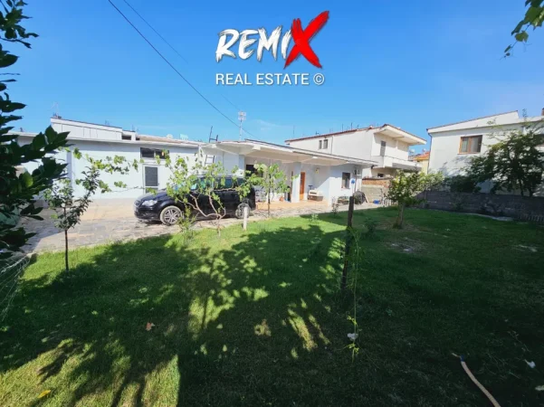 Durres, jepet me qera Vile 2+1+Aneks+Ballkon Kati 1, 400 m² 350 € 