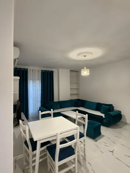Tirane, jepet me qera apartament 1+1 Kati 2, 60 m² 450 € (Rruga Sokrat Miho)