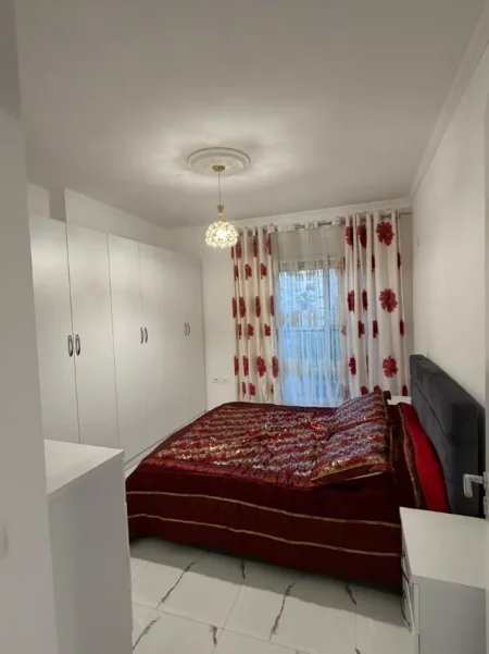 Tirane, jepet me qera apartament 1+1 Kati 2, 60 m² 450 € (Rruga Sokrat Miho)