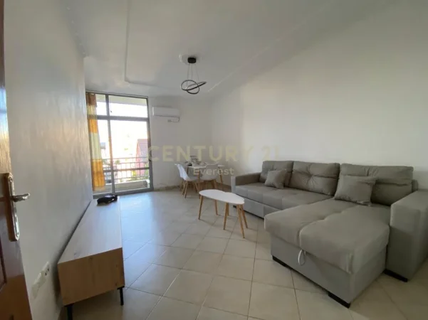 Tirane, jepet me qera apartament 2+1 Kati 3, 500 m² 500 € (Astir)