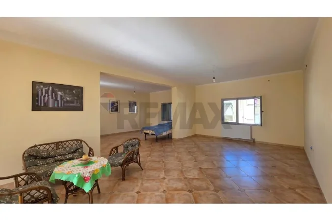 Vlore, shitet apartament 2+1+Ballkon Kati 3, 181 m² 180.000 € (Rruga Gjergj Kastrioti (Transballkanike), Vlorë)