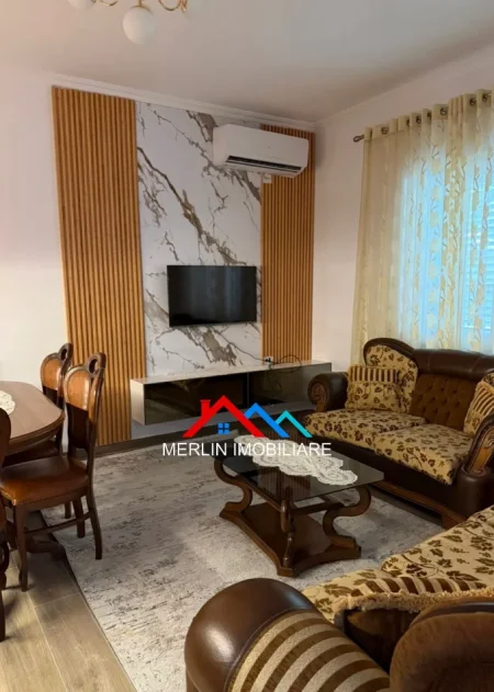 Tirane, jepet me qera apartament 2+1+Ballkon Kati 1, 100 m² 525 € (SIRI KODRA,RRUGA GJON MILI)