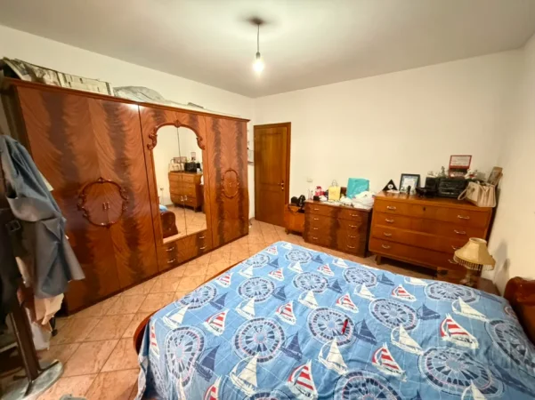 Tirane, jepet me qera apartament 1+1 Kati 5, (Ali Demi)