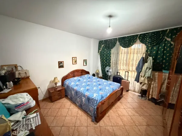 Tirane, jepet me qera apartament 1+1 Kati 5, (Ali Demi)