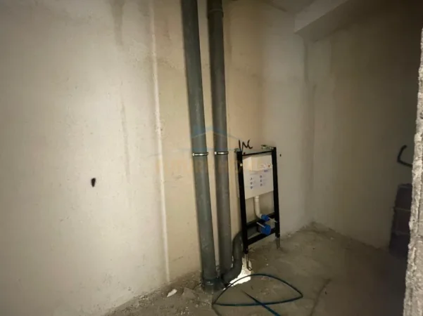 Tirane, shitet apartament 2+1 Kati 3, 129 m² 303.150 € (Komuna e Parisit)