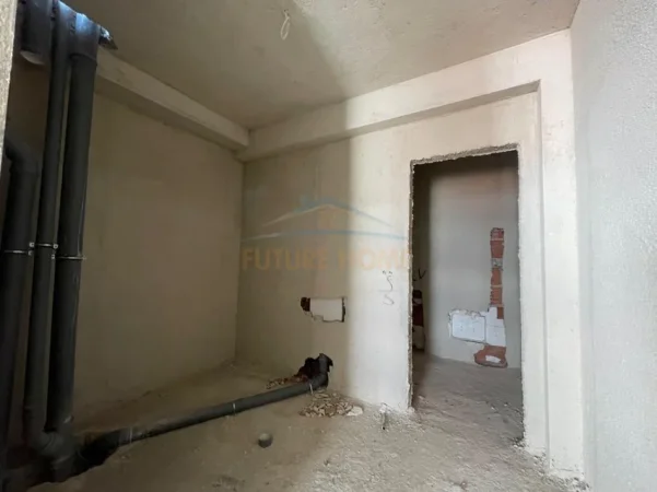Tirane, shitet apartament 2+1 Kati 3, 129 m² 303.150 € (Komuna e Parisit)