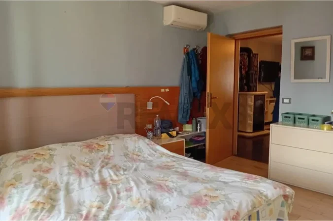 Tirane, jepet me qera 3+1+Aneks+Ballkon Kati 6, 100 m² 1.000 € 