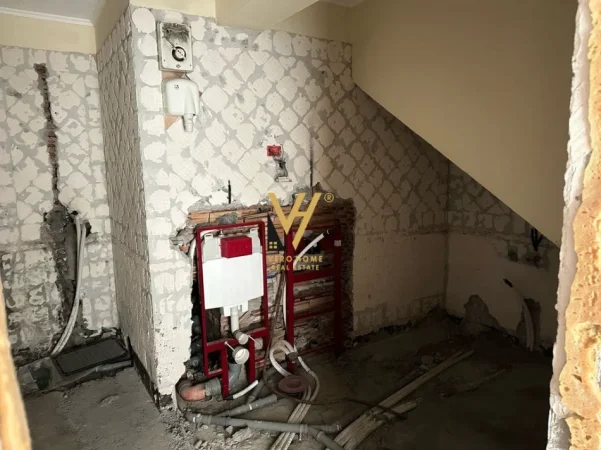 Tirane, shitet apartament duplex 2+1+Ballkon Kati 9, 172 m² 299.000 € (KOMUNA E PARISIT)