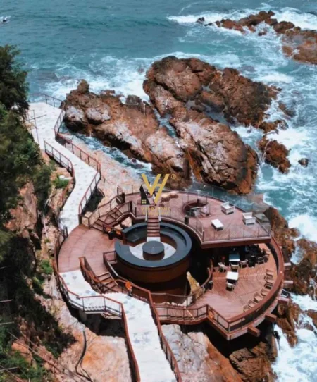 Himare, shitet toke , 1.400.000 m² 9.800.000 € (PORTO PALERMO)