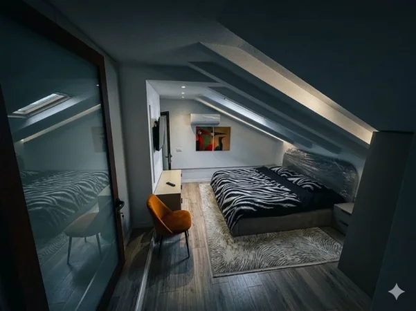 Tirane, jepet me qera apartament duplex 1+1+Ballkon Kati 3, 60 m² 650 € (Rruga e Dibres/Shkolla e Bashkuar)