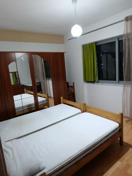 Tirane, jepet me qera apartament 2+1 Kati 3, 100 m² 500 € (Concord Center – Rruga 5 Maji)