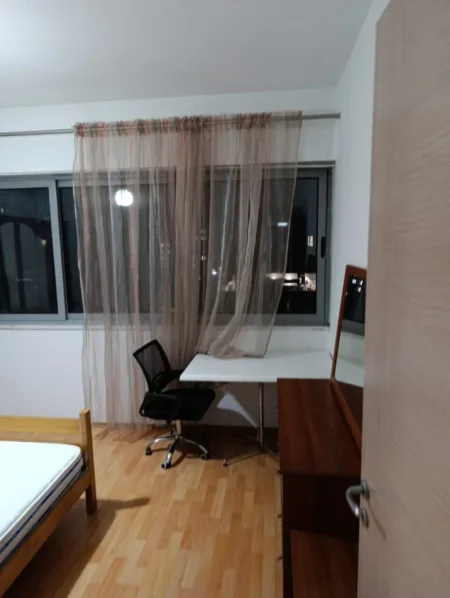 Tirane, jepet me qera apartament 2+1 Kati 3, 100 m² 500 € (Concord Center – Rruga 5 Maji)