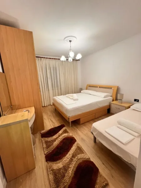 Tirane, jepet me qera apartament 1+1 Kati 4, 70 m² 400 € (Pediatria)