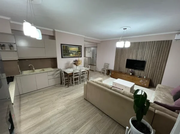Tirane, jepet me qera apartament 2+1 , 106 m² 550 € (Astir , Vila L)