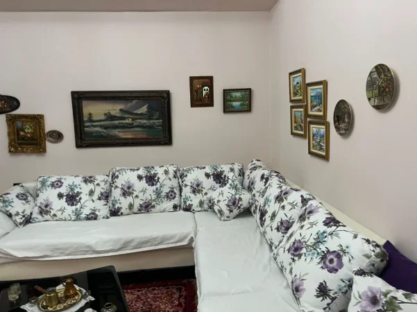 Tirane, jepet me qera apartament 2+1 , 85 m² 600 € 