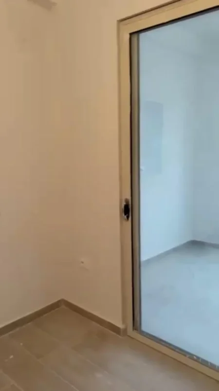 Tirane, shitet apartament 1+1 Kati 4, 53 m² 85.000 € (Fresku)
