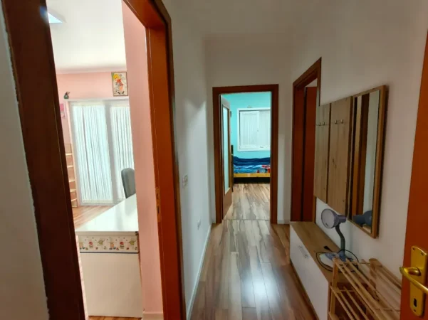 Tirane, shitet apartament 3+1 Kati 4, 126 m² 365.000 € (Liqeni i Thate)