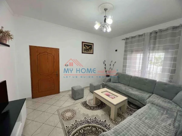 Tirane, jepet me qera apartament 2+1+Ballkon Kati 1, 135 m² 350 € (Rruga Ali Shefqeti)